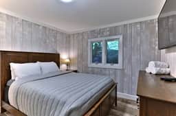 Breakaway House - Unit B