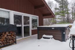 Breakaway House - Unit A & B