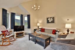 Pico Mountain Condo E306