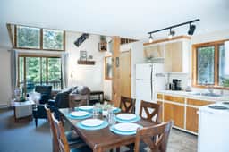 Bob's Sled Lodge