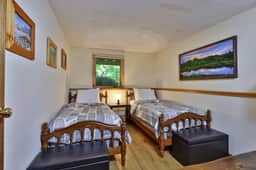 Bob's Sled Lodge - Image 4