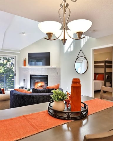 Hot tubs, fireplaces, and pools