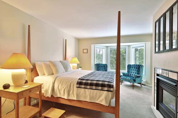 The Birch Ridge #10 - Blue Velvet Room - Image 1