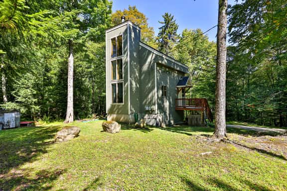 Bob's Sled Lodge - Image 1