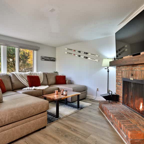 Fall Line Condo C3 (Snow Day Chalet) - Image 1