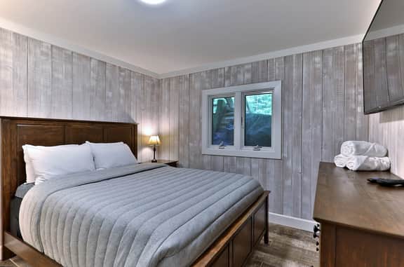 Breakaway House - Unit B