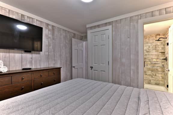Breakaway House - Unit B
