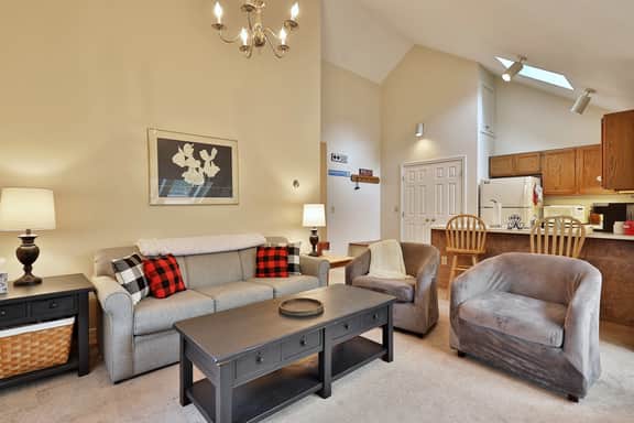 Pico Mountain Condo E306