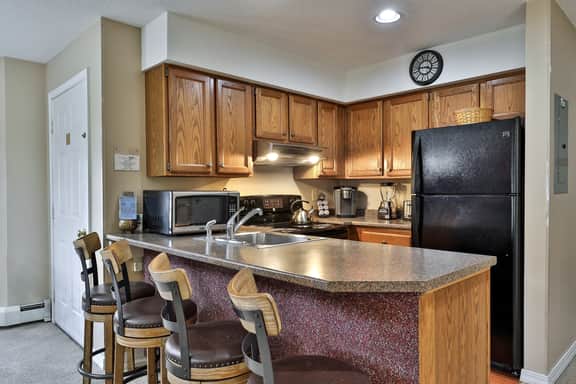 Pico Mountain Condo F106 (Pico Mountain Getaway)