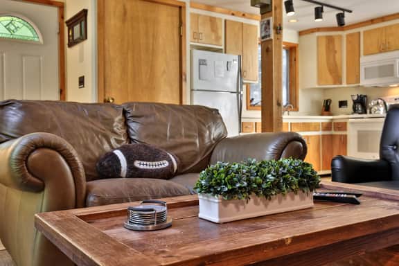 Bob's Sled Lodge - Image 5