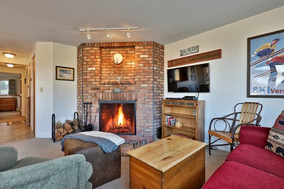 Fall Line Condo A1 (How to Lose Your Ski Pass in 10 Days)