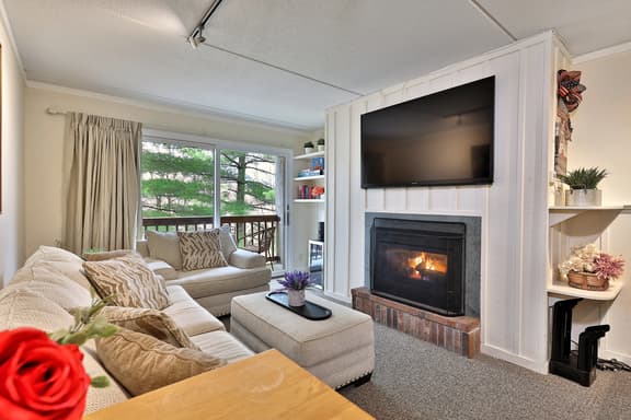 Whiffletree Condo I5 (Snow Place like Whiffletree)